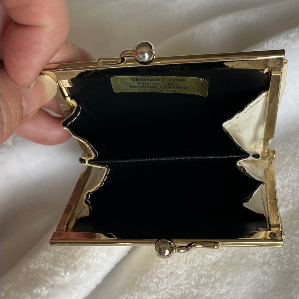 Vintage Leather Coin Purse - Picture 5 of 10